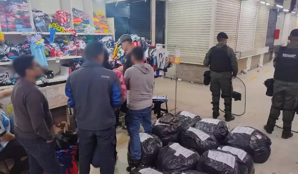 allanamientos-la_salada-buenos_aires-prendas_deportivas-3-min